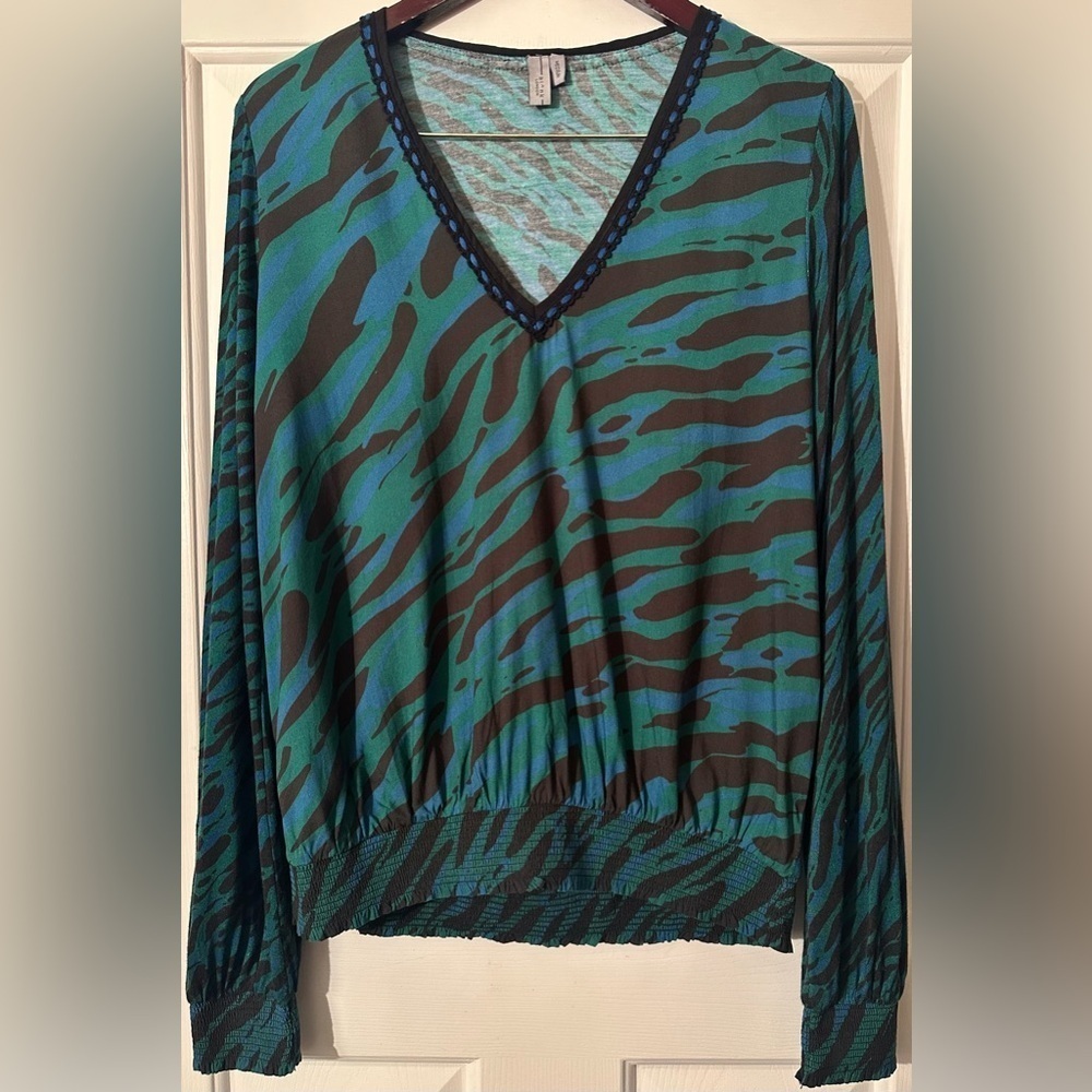 ANTHROPOLOGIE BL^NK LONDON Med Adlin Green Blue Zebra Animal Print V Neck Blouse